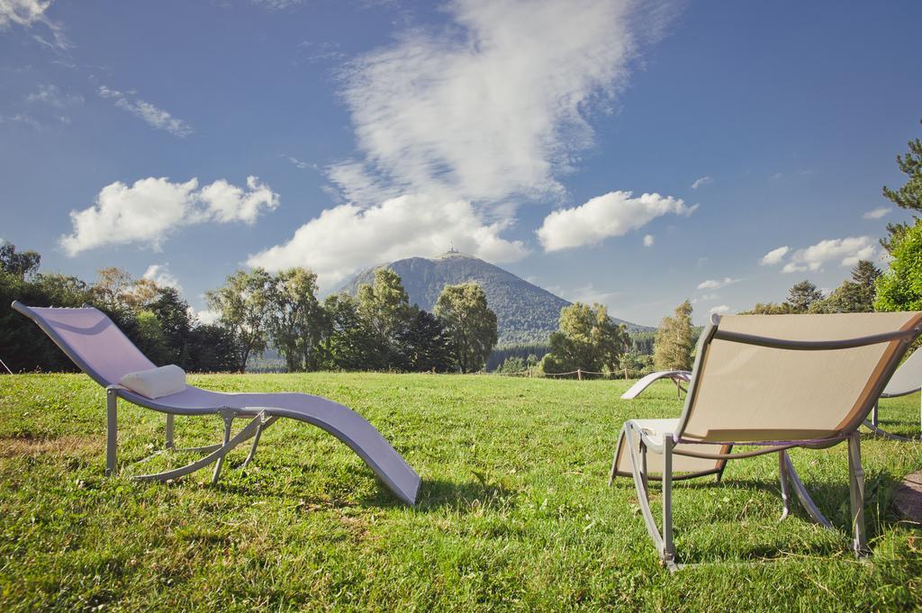 Archipel Volcans Saint-Genès-Champanelle Екстериор снимка